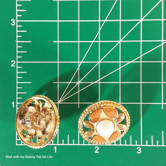 Spike Dome Stud Earrings Gold Tone Post Back - Picture 10 of 10